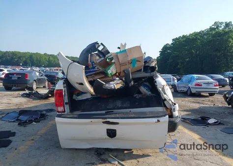 2019 Ram 1500 Classic Express 4X2 6'4 Box z USA, uszkodzony, nr VIN 1C6RR6FG9KS581467